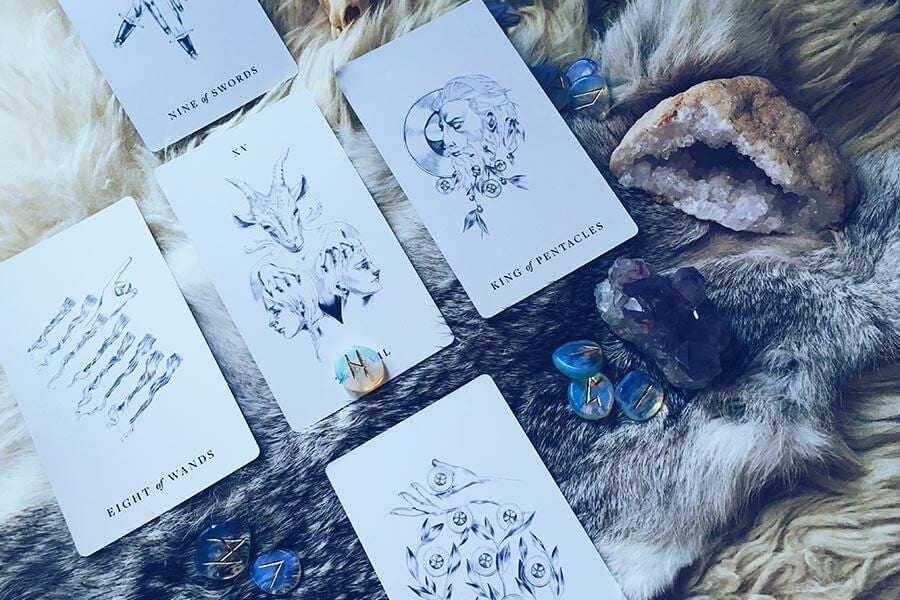 A tarot reading using the Capricorn Full Moon Spread 